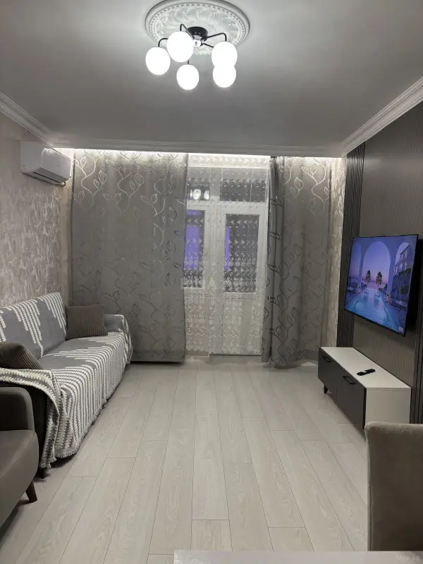 Kirayə verilir 2 otaqlı mənzil 45 m²