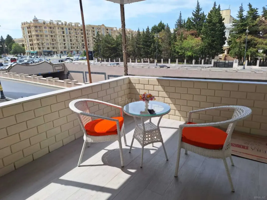 Kirayə verilir 2 otaqlı mənzil 86 m²