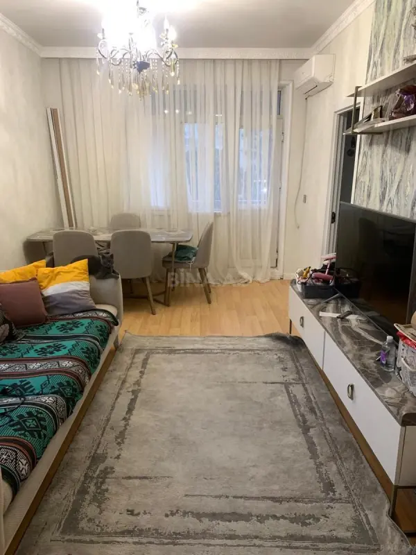 Kirayə verilir 2 otaqlı mənzil 52 m²