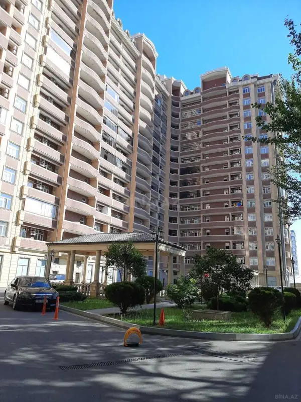 Kirayə verilir 3 otaqlı mənzil 130 m²