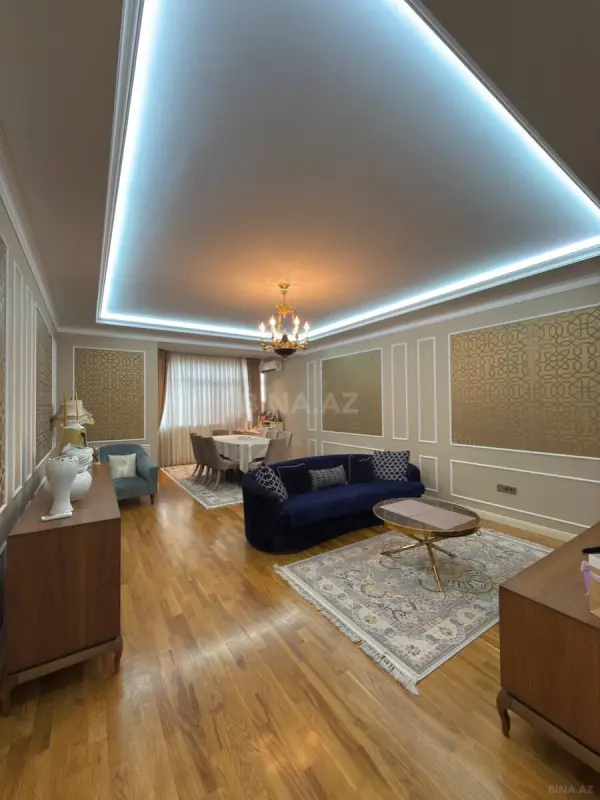 Satılır 3 otaqlı mənzil 114 m²