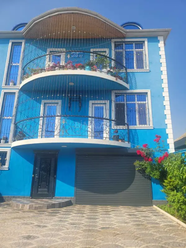 Satılır 7 otaqlı həyət evi 408 m²