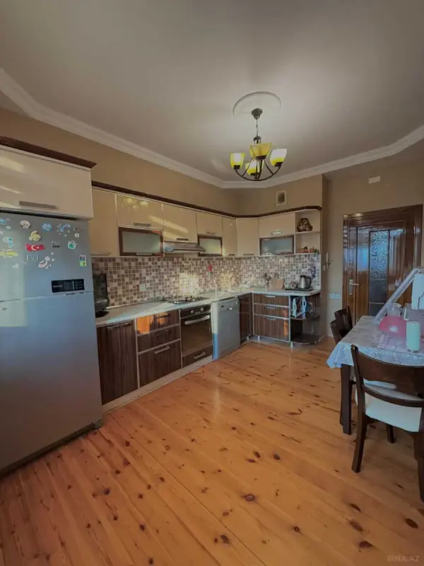 Kirayə verilir 3 otaqlı mənzil 105 m²