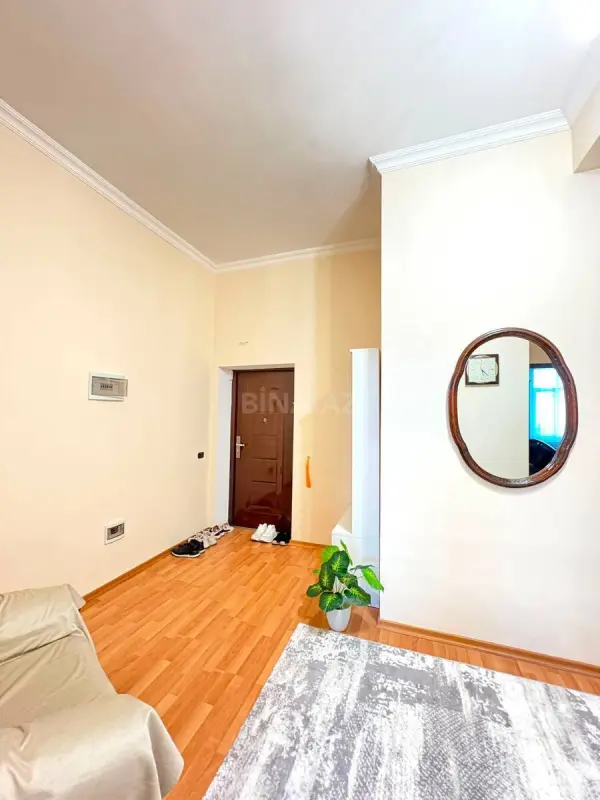 Kirayə verilir 2 otaqlı mənzil 97 m²