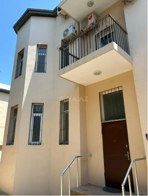 Kirayə verilir 9 otaqlı həyət evi 420 m²