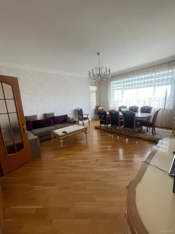 Kirayə verilir 2 otaqlı mənzil 120 m²