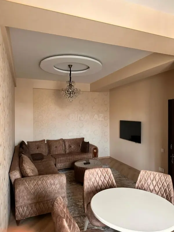 Kirayə verilir 2 otaqlı mənzil 86 m²
