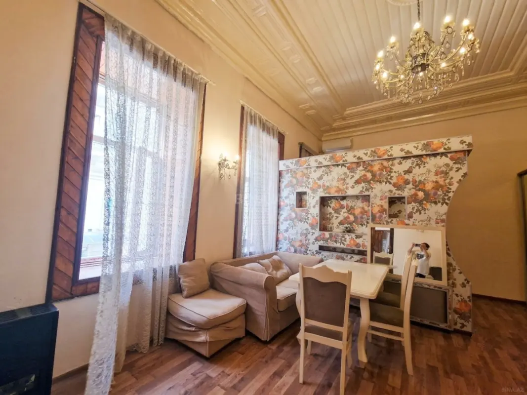 Satılır 2 otaqlı mənzil 70 m²