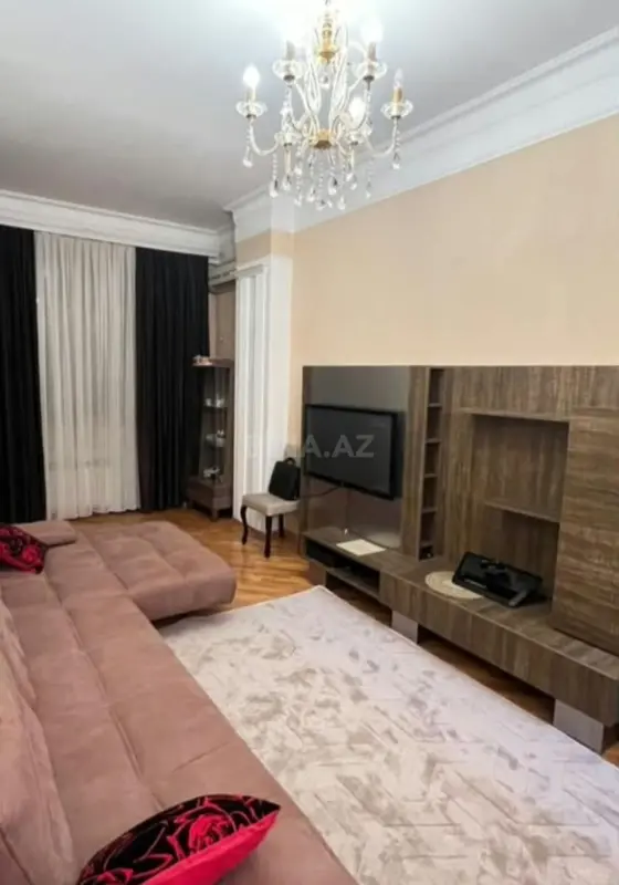 Kirayə verilir 2 otaqlı mənzil 70 m²