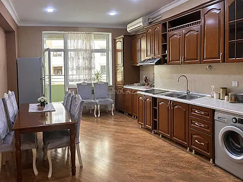 Kirayə verilir 3 otaqlı mənzil 126 m² — Bakı, Nəsimi 3 otaq 126.00 m²