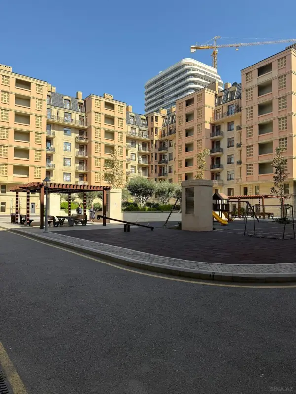 Kirayə verilir 3 otaqlı mənzil 100 m²