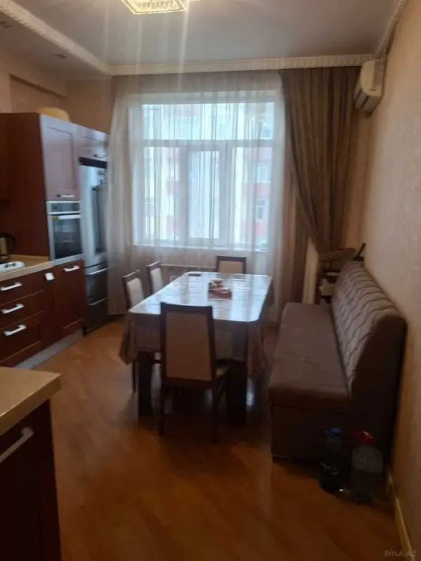 Satılır 2 otaqlı mənzil 89 m²