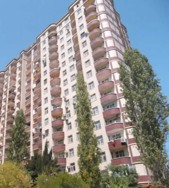 Satılır 3 otaqlı mənzil 96 m²
