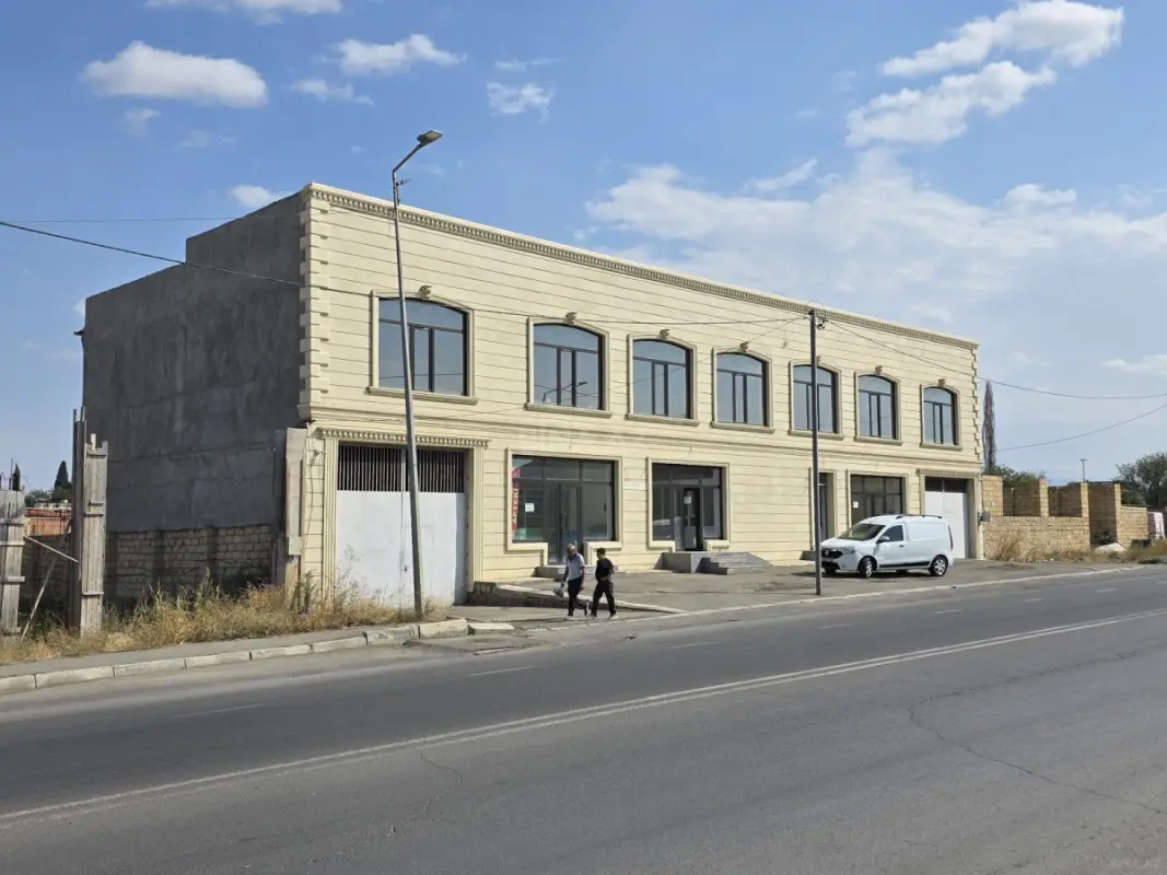 Satılır obyekt 936 m²