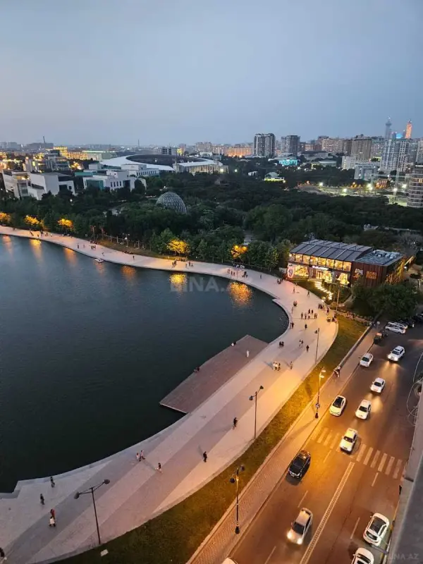 Kirayə verilir 3 otaqlı mənzil 180 m²