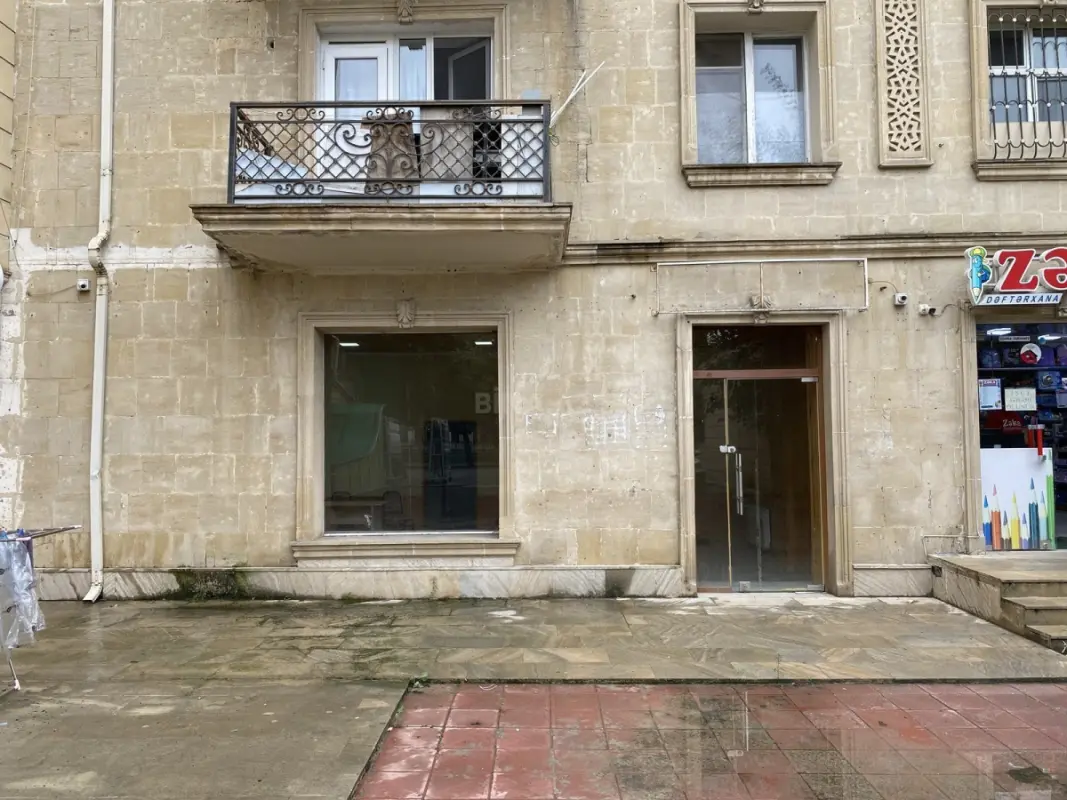 Satılır obyekt 100 m²