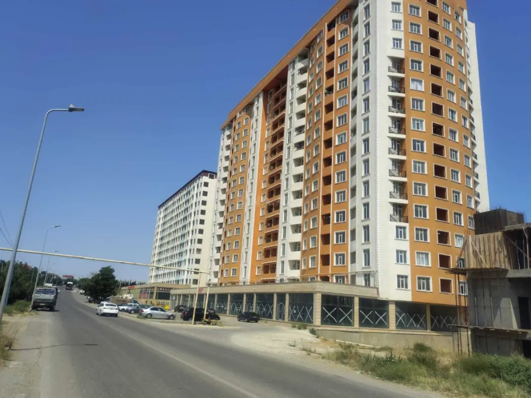 Satılır 3 otaqlı mənzil 105 m²
