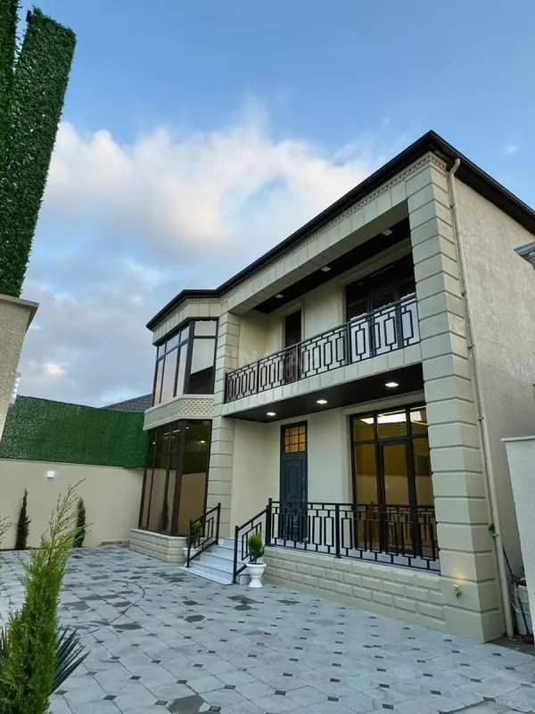 Satılır 5 otaqlı həyət evi 220 m²