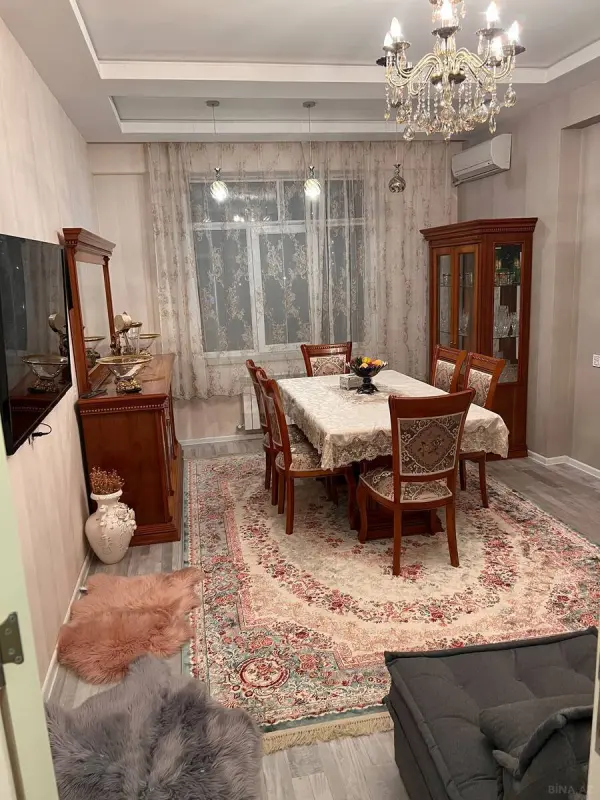 Kirayə verilir 2 otaqlı mənzil 86 m²