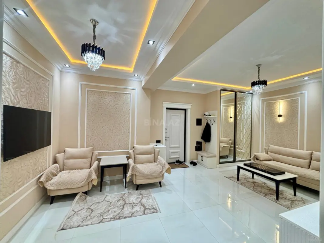 Satılır 4 otaqlı mənzil 165.7 m²