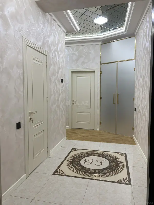 Satılır 2 otaqlı mənzil 86 m²