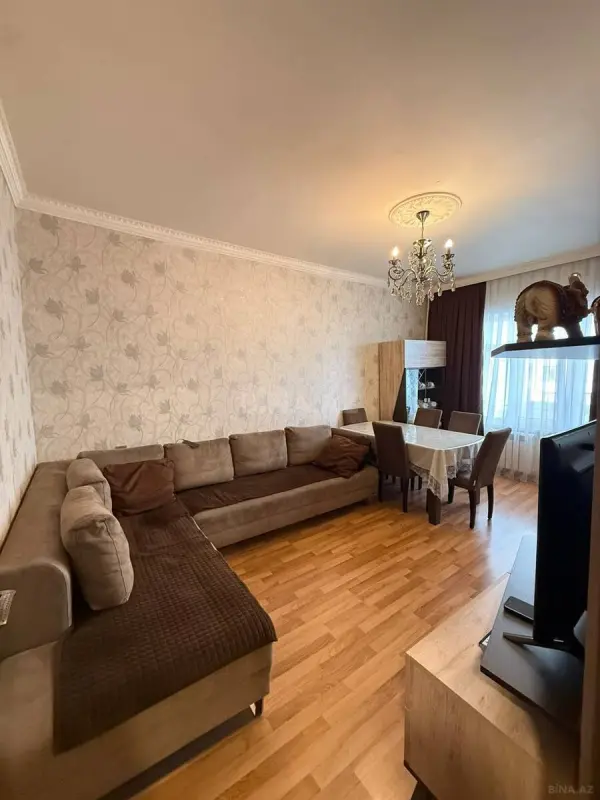 Satılır 4 otaqlı mənzil 110 m²