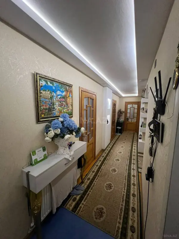 Satılır 5 otaqlı mənzil 110 m²