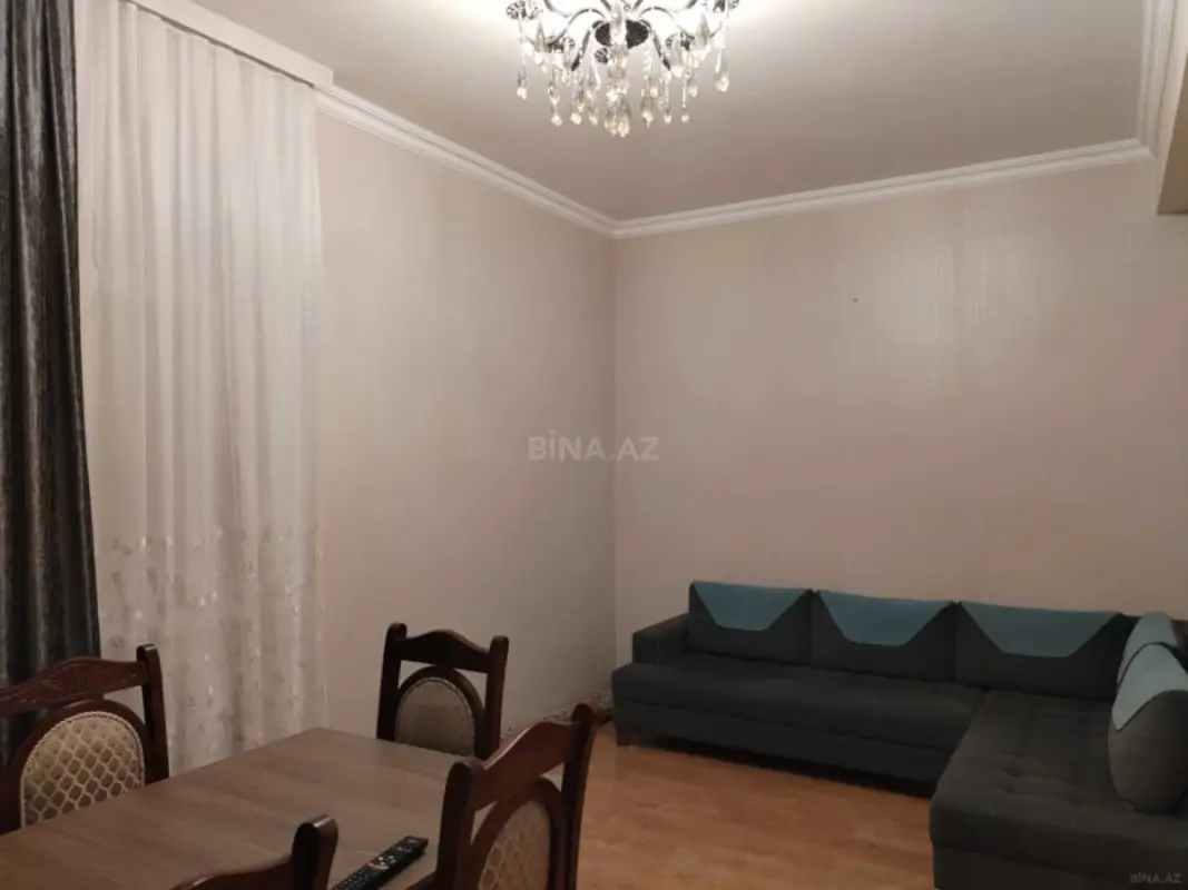 Kirayə verilir 2 otaqlı mənzil 70 m²