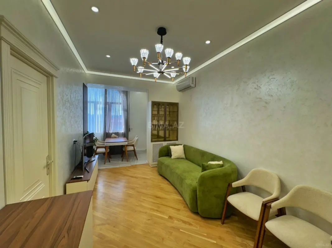 Kirayə verilir 2 otaqlı mənzil 95 m²