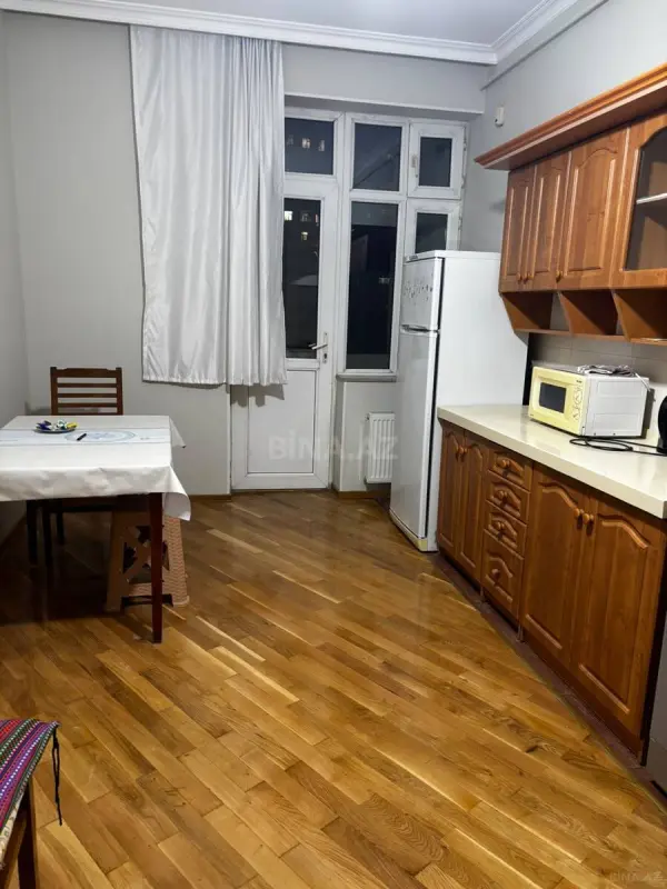 Kirayə verilir 3 otaqlı mənzil 90 m²