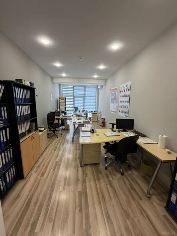 Kirayə verilir 3 otaqlı ofis 112 m²