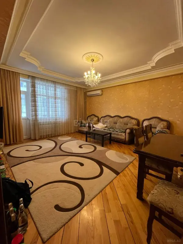 Satılır 3 otaqlı mənzil 120 m²