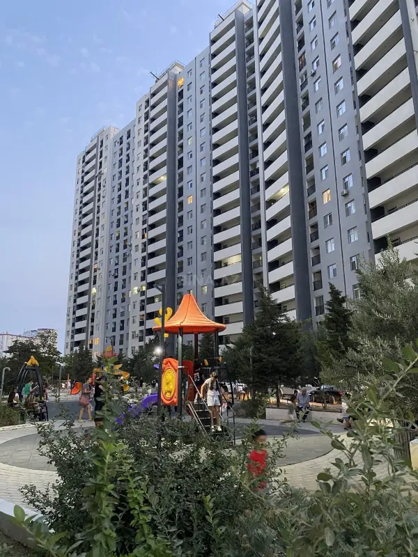 Satılır 2 otaqlı mənzil 58 m²