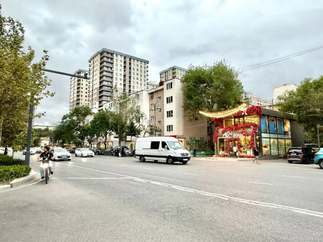 Satılır 1 otaqlı mənzil 37 m²