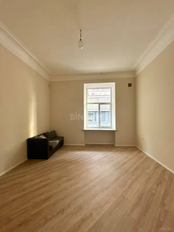 Kirayə verilir 2 otaqlı mənzil 90 m²