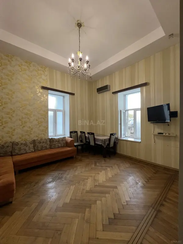 Satılır 2 otaqlı mənzil 70 m²