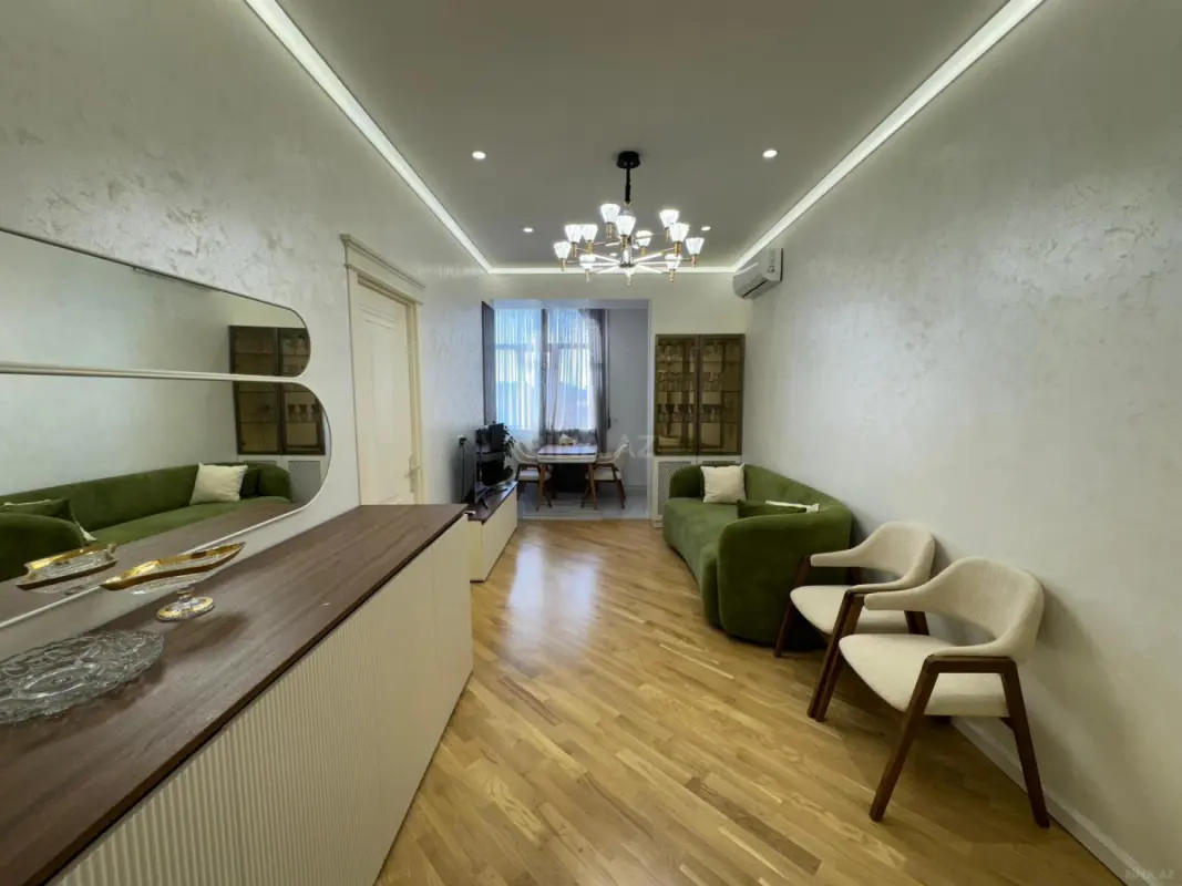 Kirayə verilir 2 otaqlı mənzil 95 m²