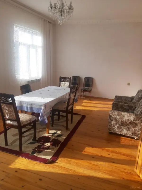 Kirayə verilir 3 otaqlı mənzil 160 m²