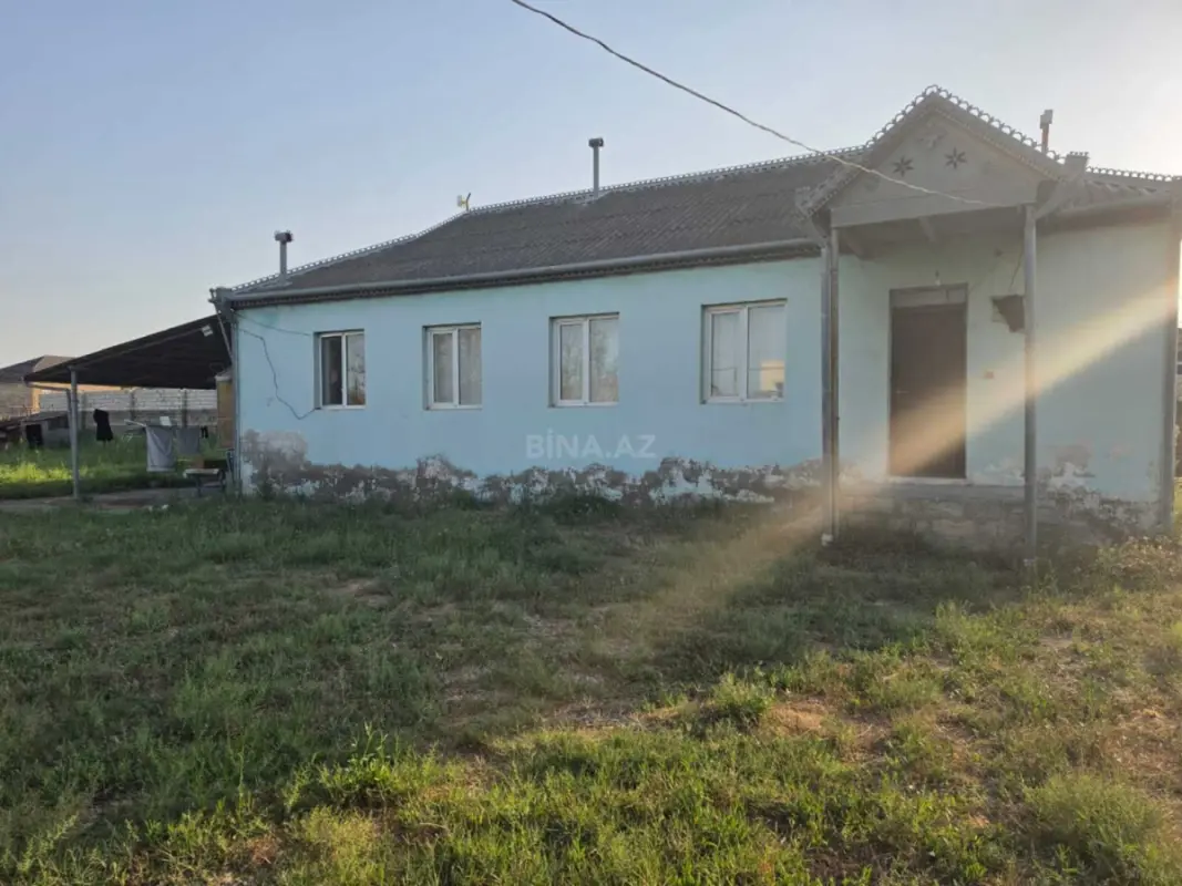 Satılır 4 otaqlı həyət evi 150 m²