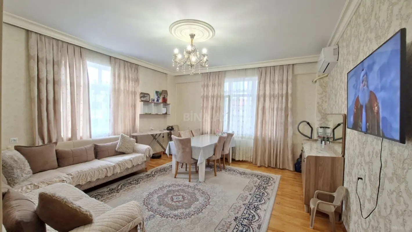 Satılır 2 otaqlı mənzil 78 m²