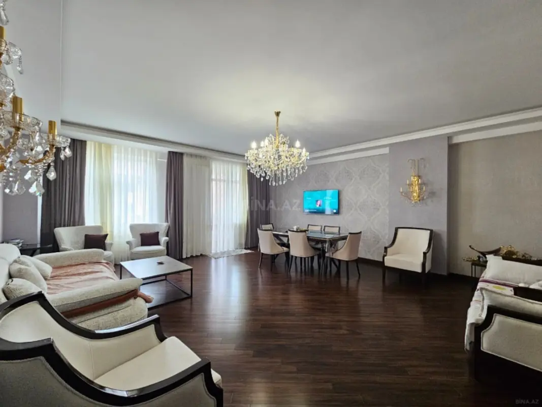 Satılır 3 otaqlı mənzil 170 m²