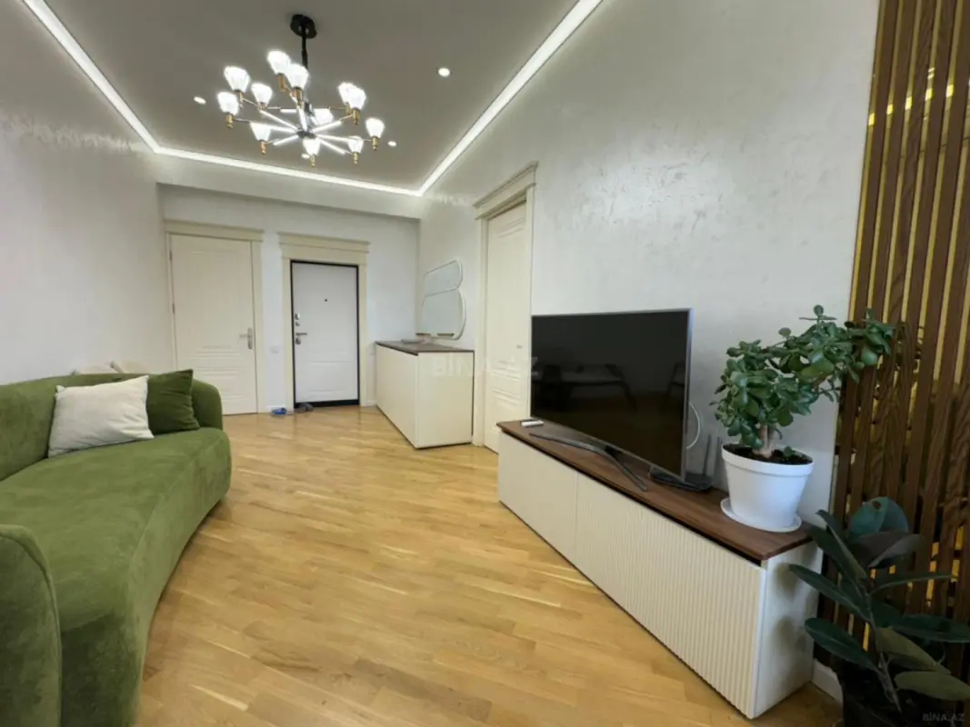 Kirayə verilir 2 otaqlı mənzil 95 m²