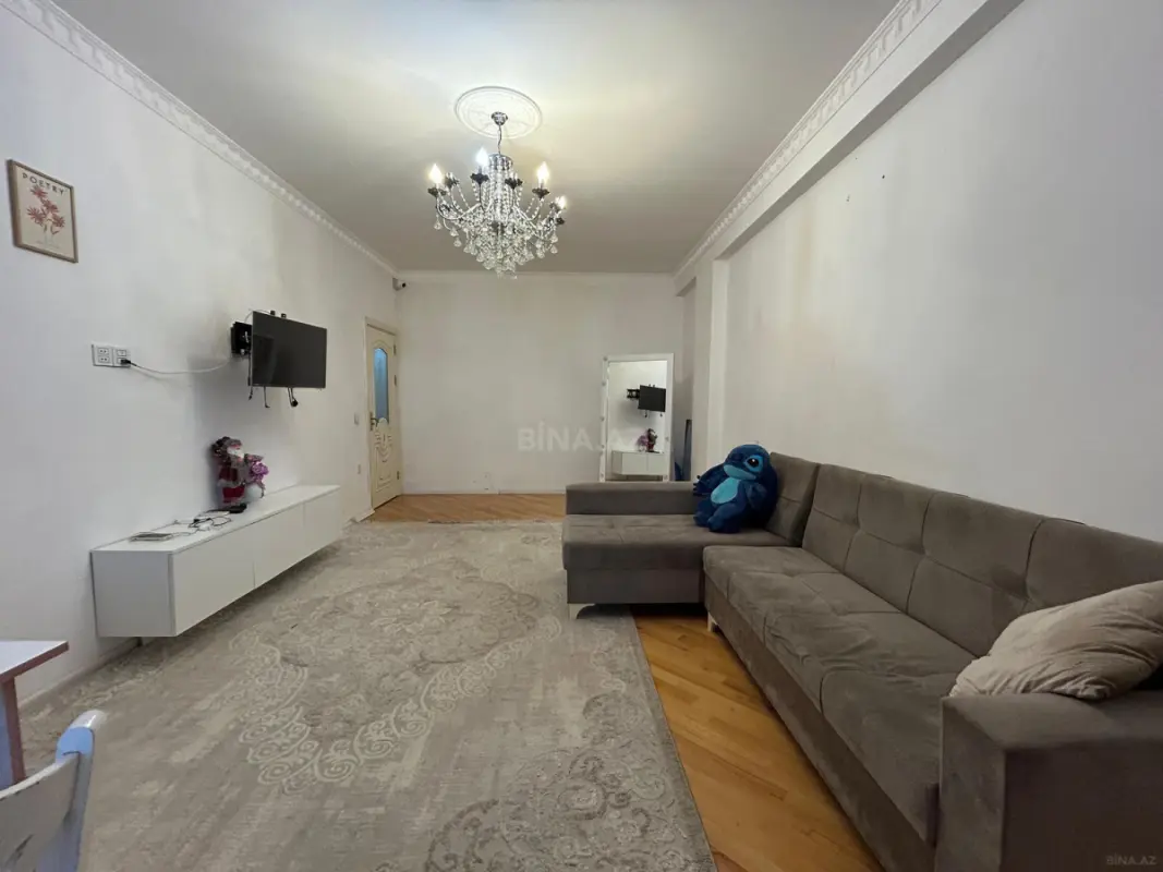 Satılır 3 otaqlı mənzil 125 m²