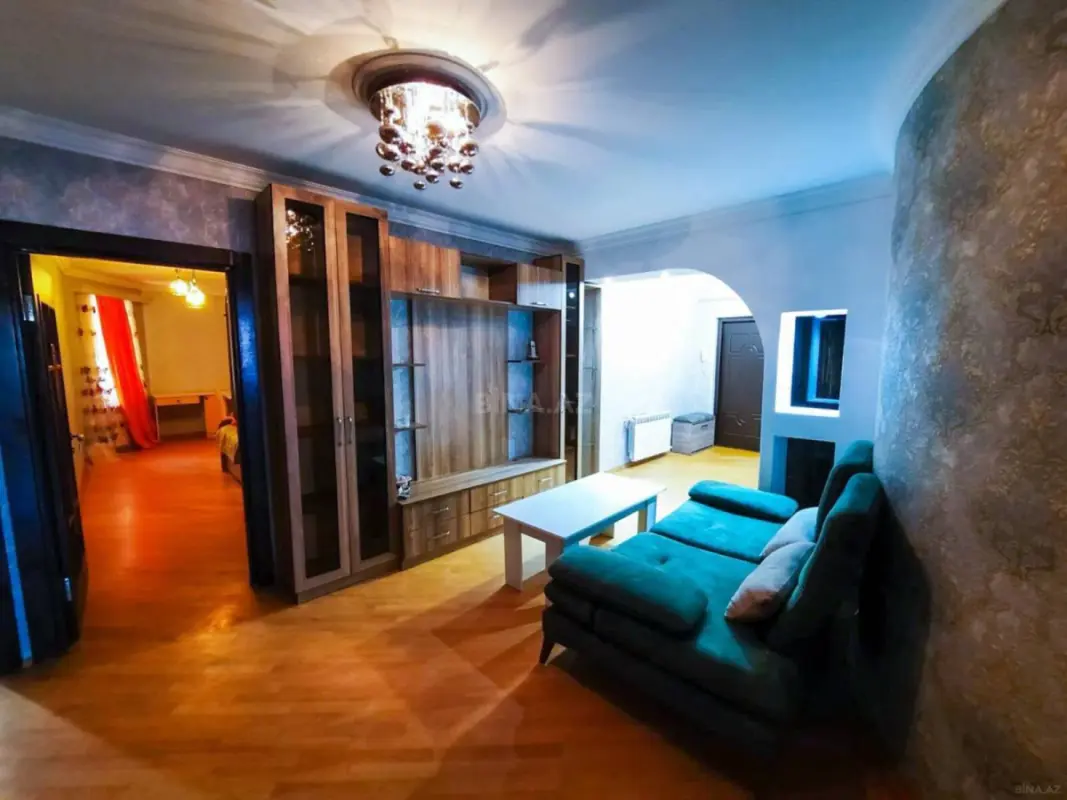 Kirayə verilir 3 otaqlı mənzil 140 m²