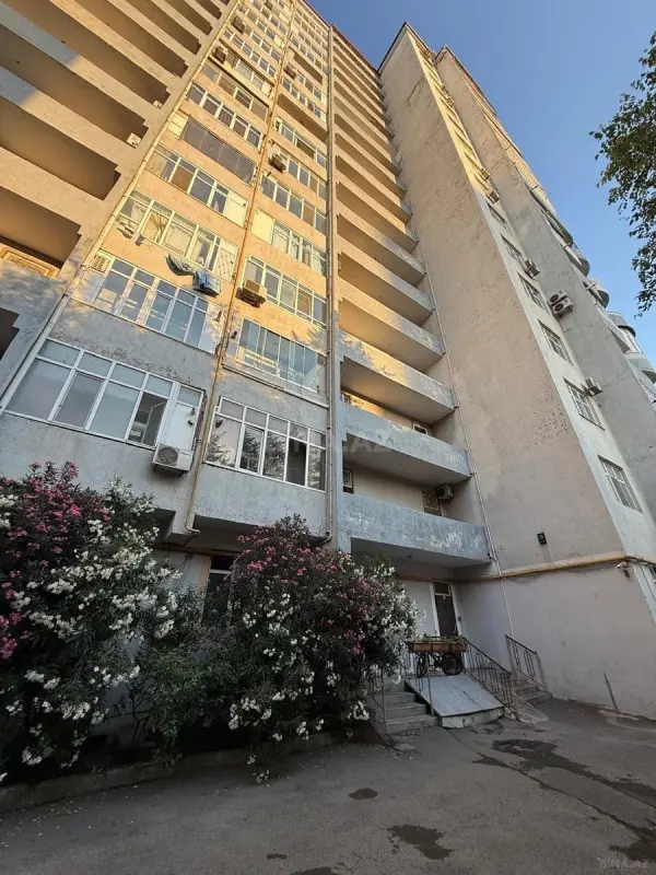Satılır 2 otaqlı mənzil 94 m²