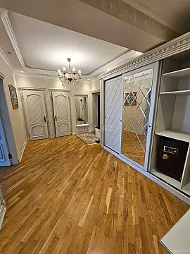 Kirayə verilir 3 otaqlı mənzil 140 m² — Bakı, Nərimanov 3 otaq 140.00 m²