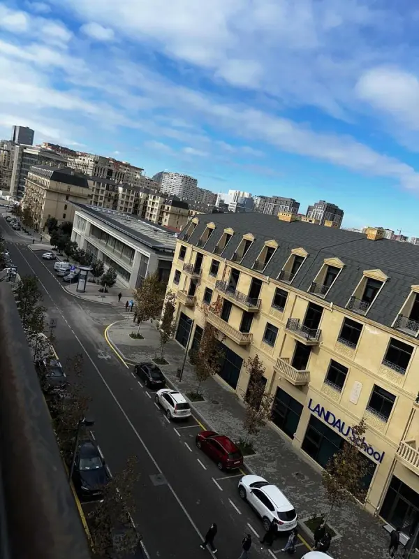 Satılır 3 otaqlı mənzil 120 m²
