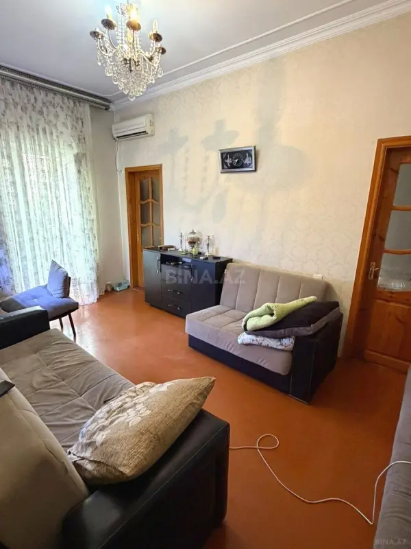 Satılır 3 otaqlı mənzil 47 m²