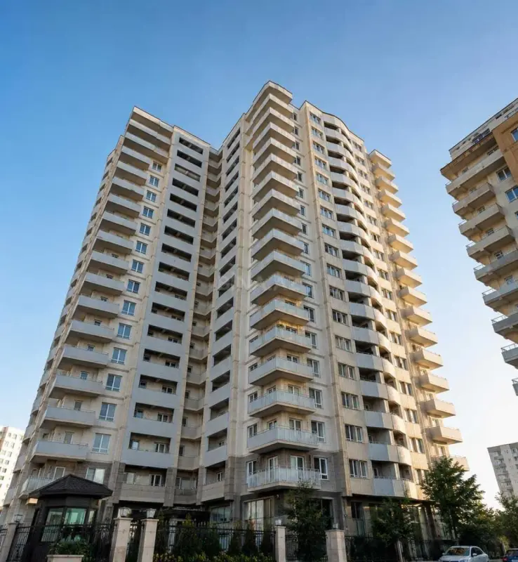 Satılır 3 otaqlı mənzil 120 m²