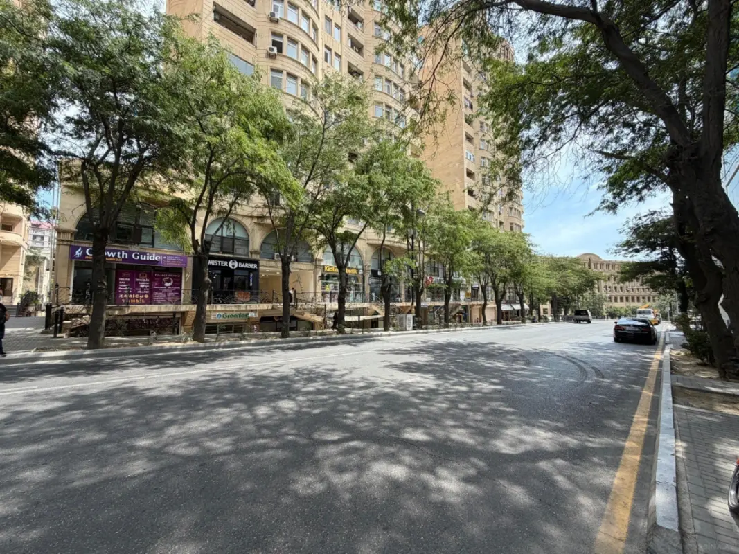 Kirayə verilir 3 otaqlı mənzil 146 m²